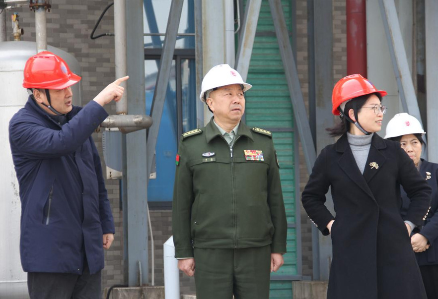 常州市委常委、常州军分区大校司令员廖鹏一行来电子游戏888集团网站调研公司党管武装相关工作
